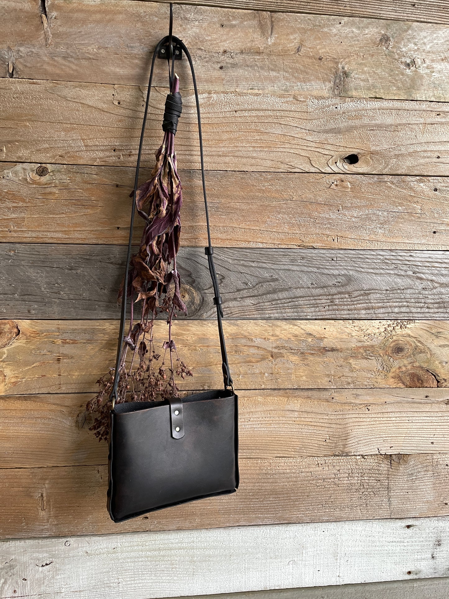 Red Thorn of Roses Leather Bag